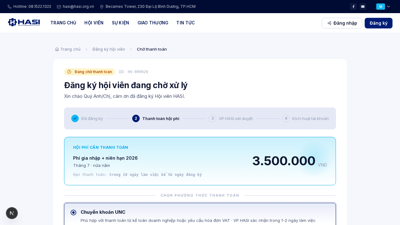 Trang chờ thanh toán với các bước xử lý và phương thức chuyển khoản